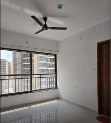 Room in 2 BHK Apartment at Dhanori – for Rent