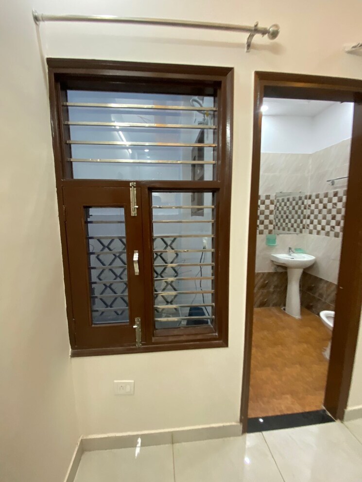 Room, sector 125 2.5 Bedroom 110 Sq.Ft. Villa In Sector 125 Mohali 8064809