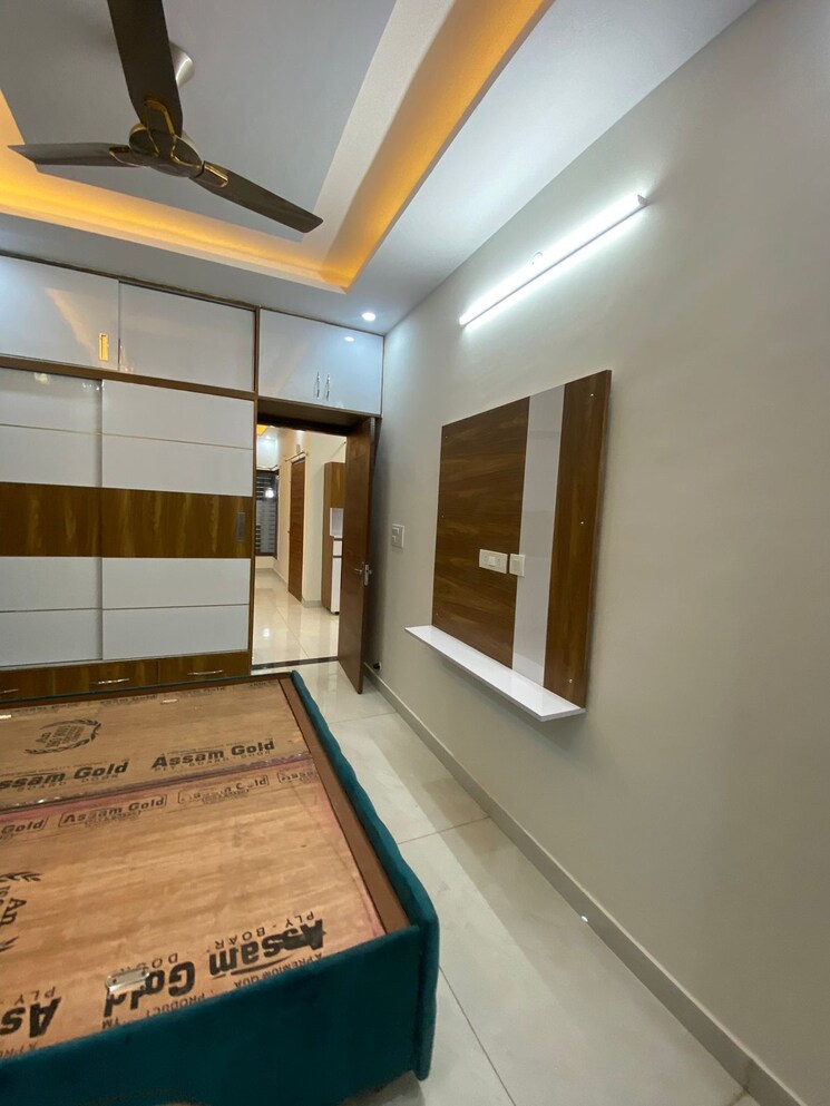 Room, sector 125 2.5 Bedroom 110 Sq.Ft. Villa In Sector 125 Mohali 8064809