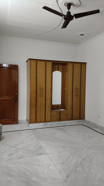 3.5 BHK Independent House For Rent in Sector 16