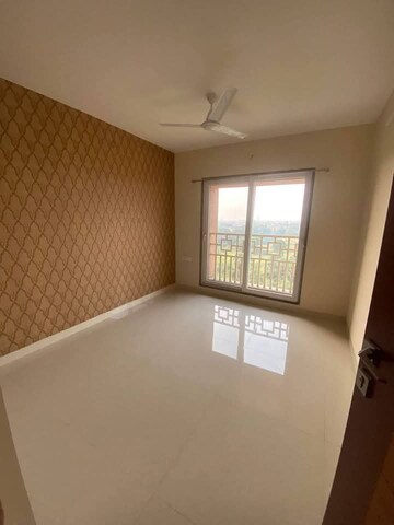 Room in 2 BHK Apartment at Paradise Sai World City Phase 2, New Panvel – for Sale