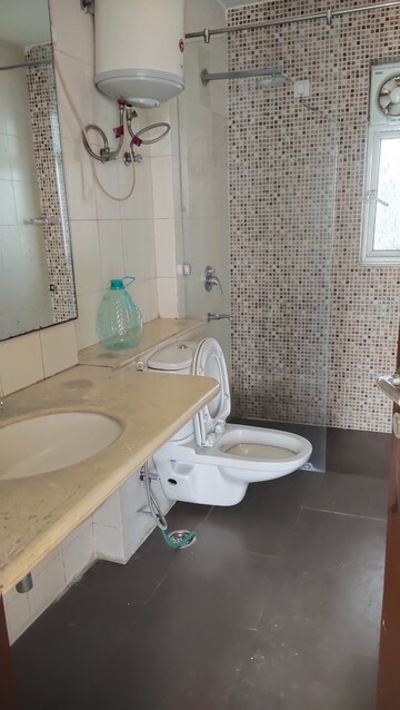 Bathroom in 3 BHK Apartment at Unitech Escape, Sector 50 – for Sale