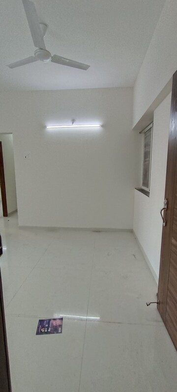 Room in 2 BHK Apartment at Kumar Megapolis Saffron, Hinjewadi – for Rent