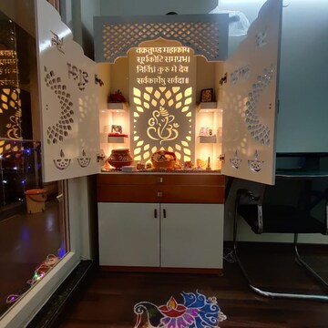 Living Room in 2.5 BHK Apartment at Microtek Greenburg, Sector 86 – for Rent