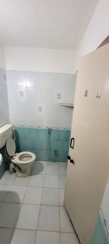 Bathroom in 3 BHK Apartment at A.V.Bhat Oakwoods Apartment, Viman Nagar – for Rent