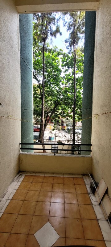 Furnished Amenities in 3 BHK Apartment at A.V.Bhat Oakwoods Apartment, Viman Nagar – for Rent