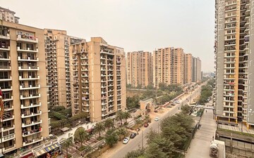 3 BHK Apartment For Sale in Nimbus The Hyde park, Sector 78