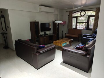Living Room in 3 BHK Apartment at Vastu Apartment Juhu, Juhu – for Rent