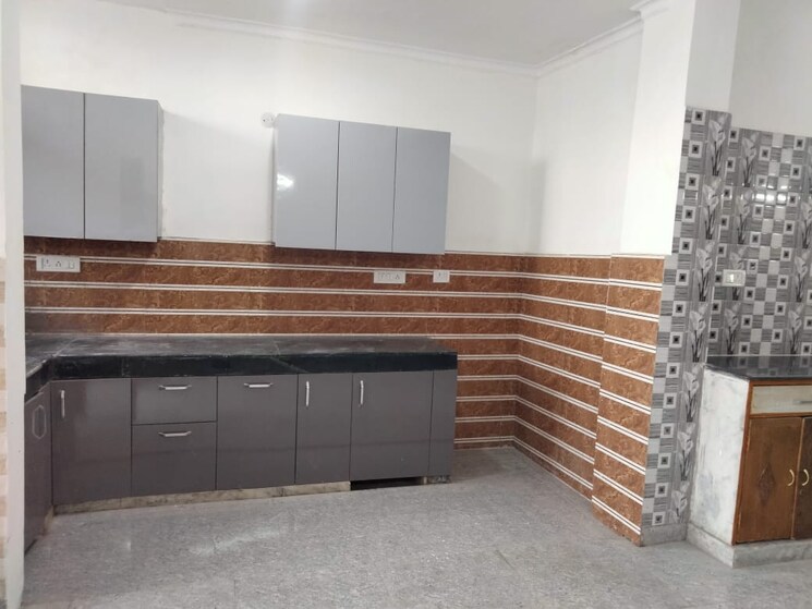 Kitchen, sector 43 2 Bedroom 300 Sq.Yd. Builder Floor In Sector 43 Faridabad 8064999