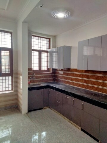 Kitchen in 2 BHK Builder Floor at Sector 43 – for Sale