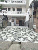 2 BHK + Study Room 300 Sq.Yd. Builder Floor in Sector 43