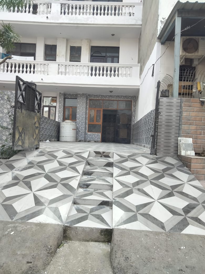 2 BHK + Study Room Builder Floor For Sale in Sector 43