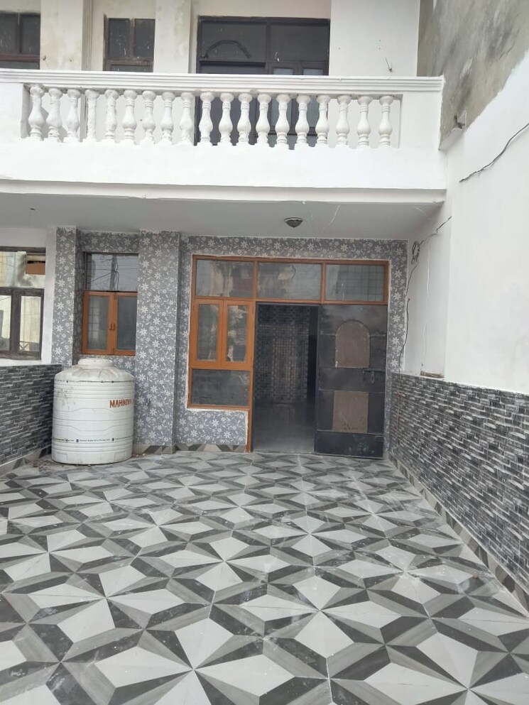 Exterior View, sector 43 2 Bedroom 300 Sq.Yd. Builder Floor In Sector 43 Faridabad 8064999