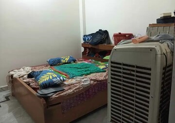 Bedroom in 1 BHK Villa at Aliganj – for Rent