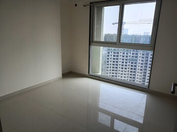 Room in 2 BHK Apartment at Ashar Axis, Majiwada – for Rent