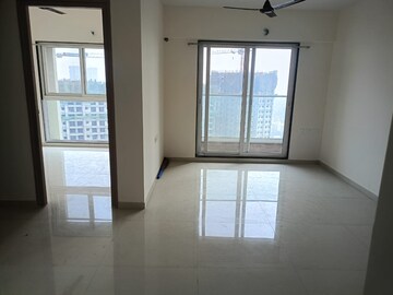 Room in 2 BHK Apartment at Ashar Axis, Majiwada – for Rent