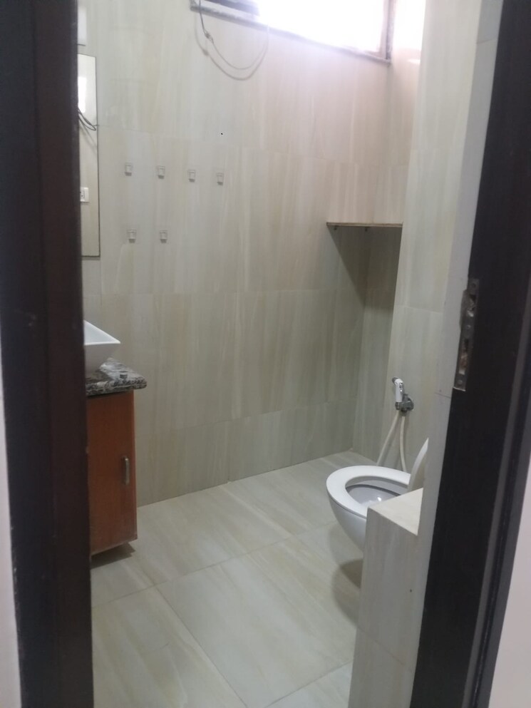 Bathroom, shree-balaji-wind-park 3 Bedroom 2165 Sq.Ft. Apartment In Near Nirma University On Sg Highway Ahmedabad 8065081