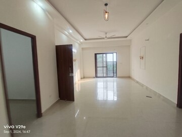 Living Room in 3 BHK Builder Floor at Sector 57 – for Rent