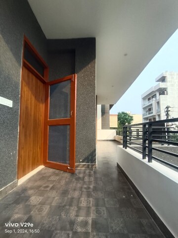 Balcony in 3 BHK Builder Floor at Sector 57 – for Rent