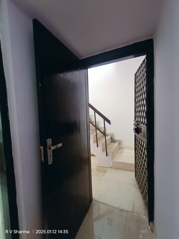 Room in 3 BHK Independent House at Palam Vihar – for Sale