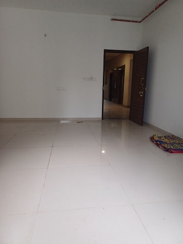 Room in 2 BHK Apartment at Bhairaav Goldcrest Residency, Ghansoli – for Rent