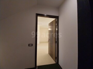 Room in 4 BHK Builder Floor at Sector 26a – for Sale