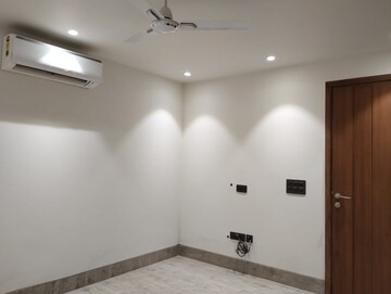 Room in 4 BHK Builder Floor at Ansal Sushant Lok I, Sector 43 – for Sale