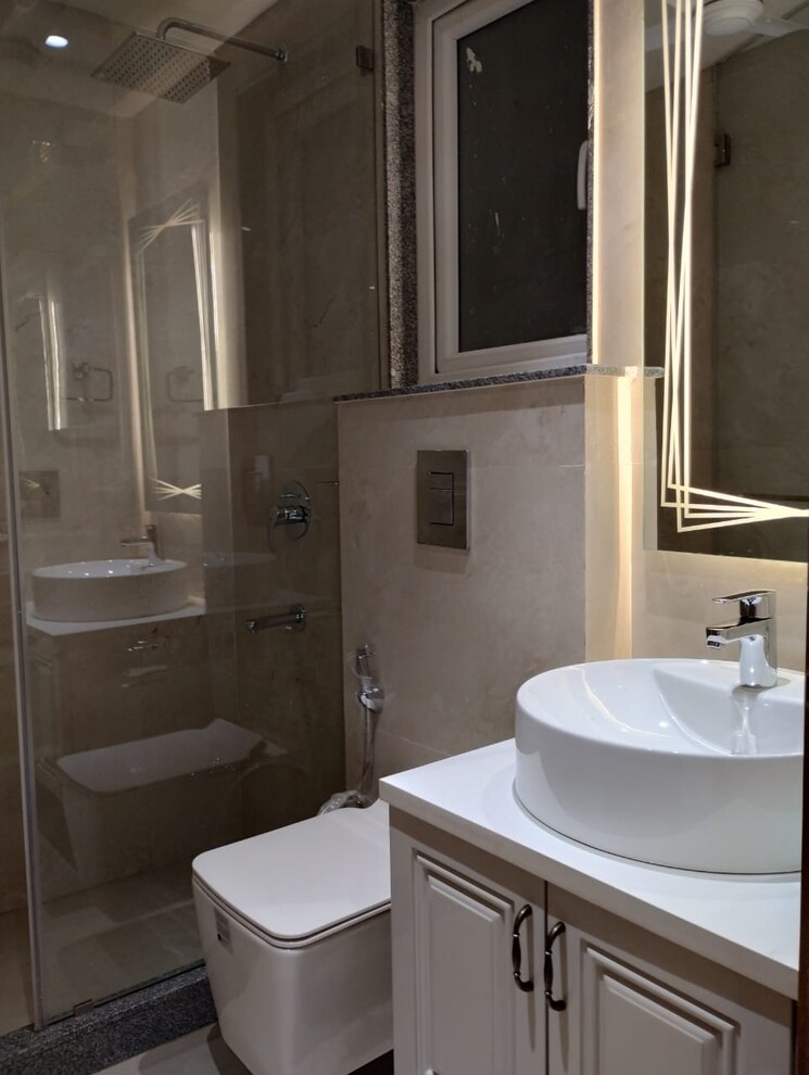 Bathroom, ansal-sushant-lok-i 4 Bedroom 2200 Sq.Ft. Builder Floor In Sector 43 Gurgaon 8065176