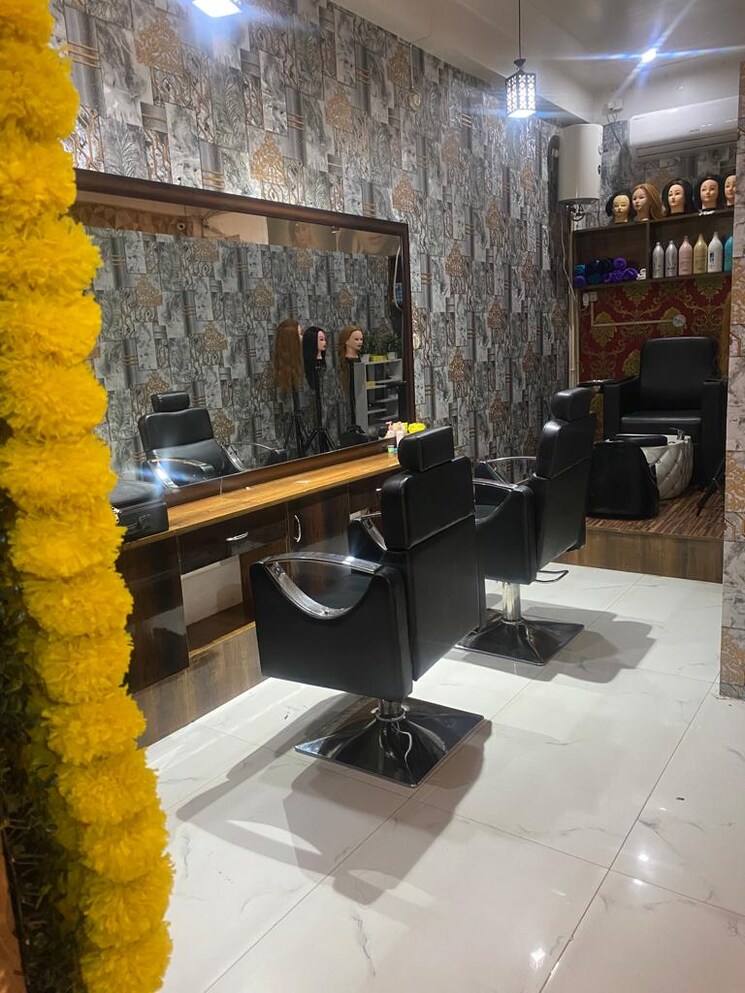 Team Area, gomti nagar Commercial Shop 850 Sq.Ft. In Gomti Nagar Lucknow 8065179