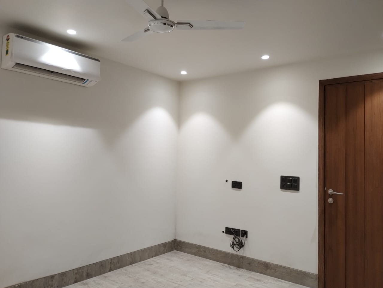 4 BHK + Servant Room Builder Floor For Sale in Ansal Sushant Lok I