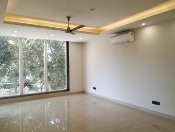 Room in 4 BHK Builder Floor at Ansal Sushant Lok I, Sector 43 – for Sale