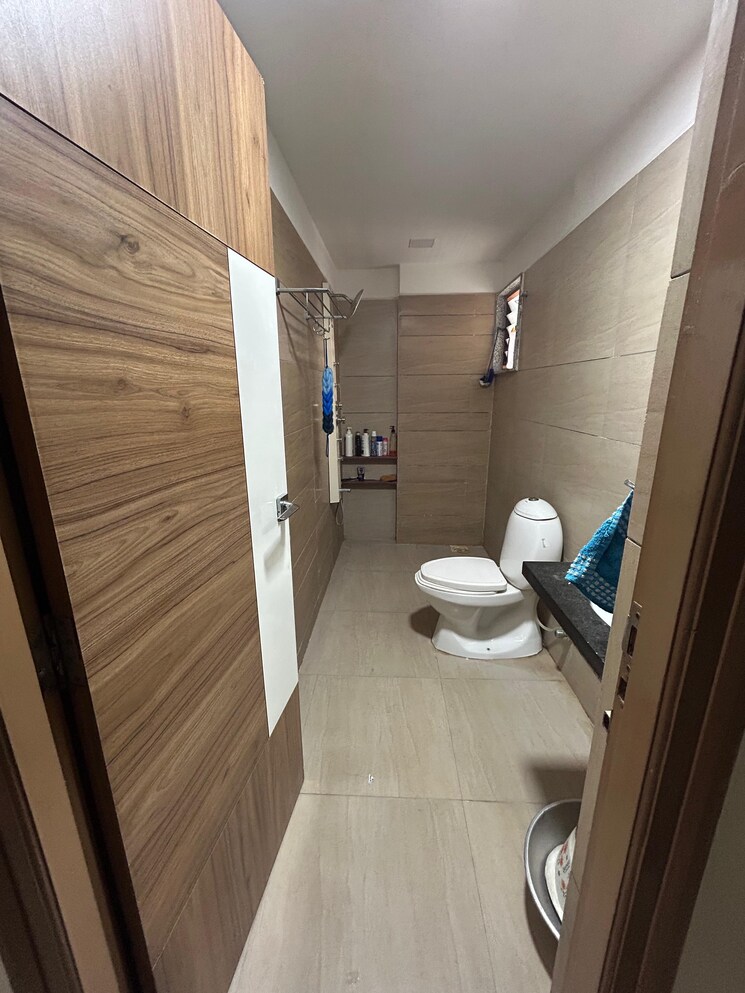 Bathroom, thaltej 2 Bedroom 1180 Sq.Ft. Apartment In Thaltej Ahmedabad 8065229