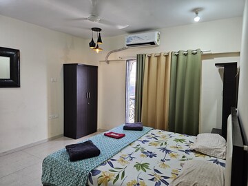 Bedroom in 2 BHK Apartment at Millionaire Heritage, Andheri West – for Rent