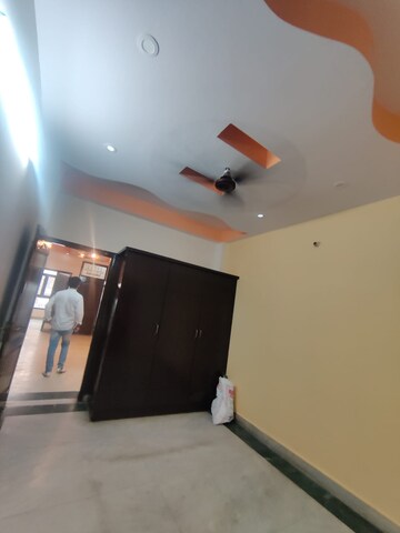 Furnished Amenities in 3 BHK Builder Floor at Niti Khand I – for Sale