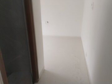 Room in 3 BHK Apartment at Madhapur – for Sale