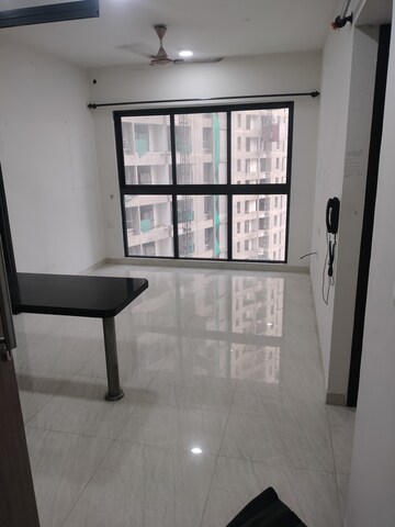 Room in 1 BHK Apartment at Lodha Crown Quality Homes, Majiwada – for Rent