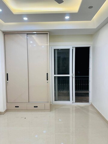 3 BHK Apartment For Rent in Rohini Sector 9