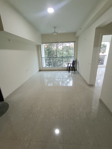 Room in 2 BHK Apartment at L&T Seawoods Residences Phase 2, Seawoods – for Rent