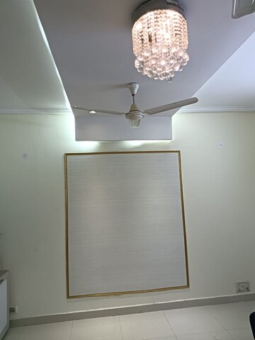 Room in 2 BHK Apartment at Malviya Nagar – for Rent