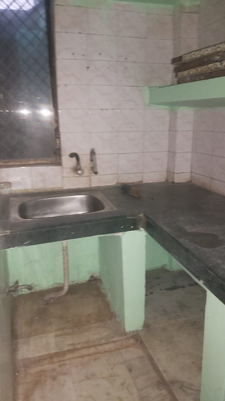 Kitchen, mayur vihar 2.5 Bedroom 450 Sq.Ft. Builder Floor In Mayur Vihar Delhi 8065411