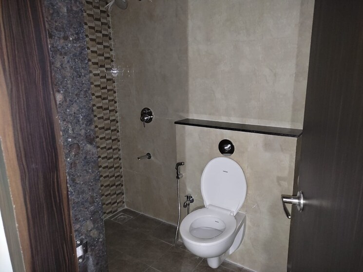 Attached Bathroom, sheth-midori 2 Bedroom 738 Sq.Ft. Apartment In Dahisar East Mumbai 8065428