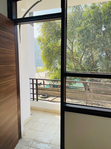 Room in 3 BHK Apartment at Peer Mucchalla – for Sale