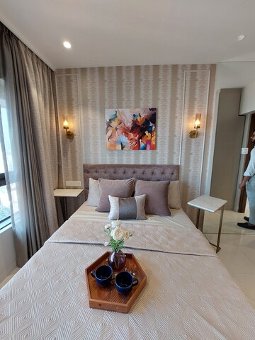 Furnished Amenities in 2 BHK Apartment at Jamuna Mahal, Santacruz East – for Sale