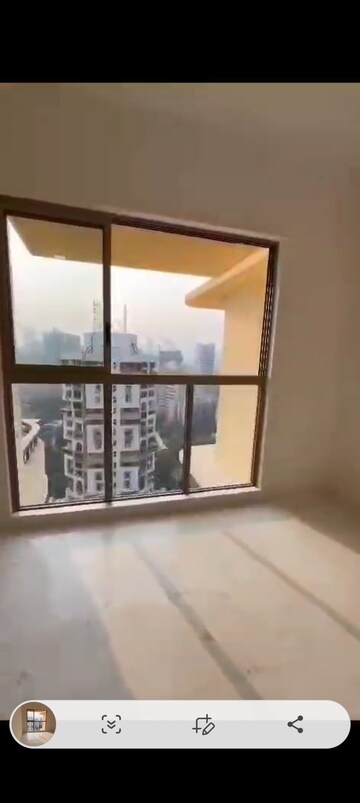 Room in 2 BHK Apartment at Lodha Bel Air, Jogeshwari West – for Rent