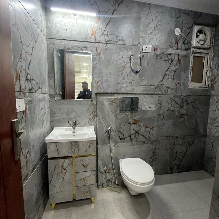 Bathroom, chattarpur 3 Bedroom 1250 Sq.Ft. Builder Floor In Chattarpur Delhi 8065511