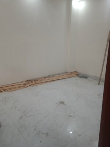 Room in 2 BHK Apartment at Badarpur Border – for Sale