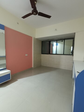 Room in 2 BHK Apartment at Rajeshwar Shiv Darshan, Mira Road – for Rent