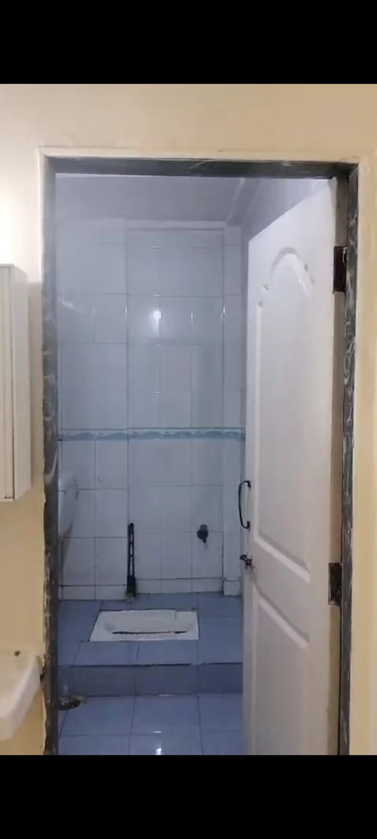 Bathroom, kharghar-celebration-kh4-co-op-hsg-society-ltd 2 Bedroom 1000 Sq.Ft. Apartment In Kharghar Navi Mumbai 8065566