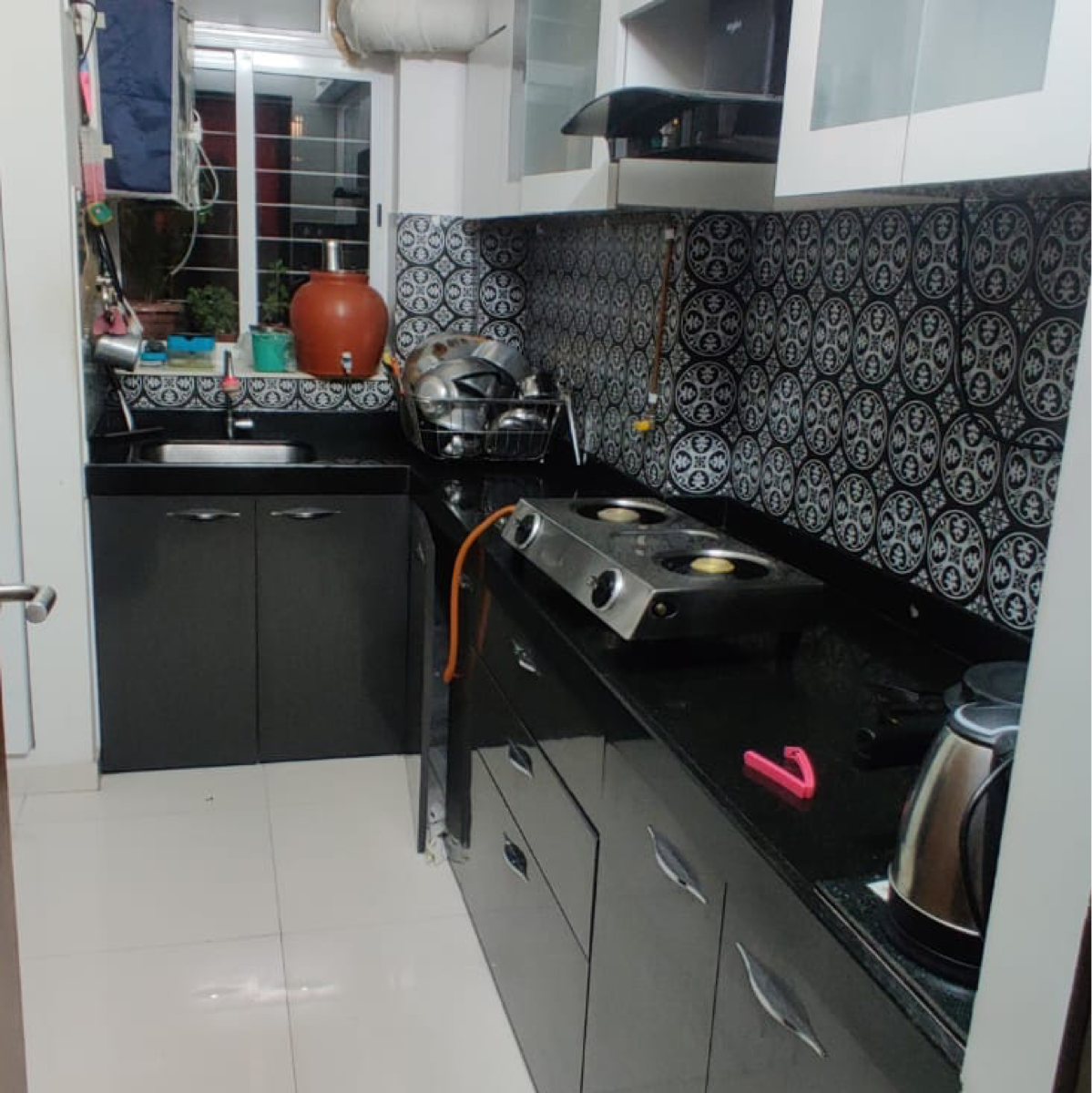 2 BHK Apartment For Sale in Lodha Amara Tower 20 And 21