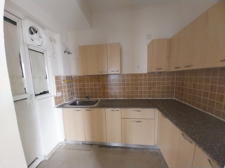 Kitchen, mahagun-mywoods-iii 2 Bedroom 1000 Sq.Ft. Apartment In Sector 16c Greater Noida Greater Noida 8065593